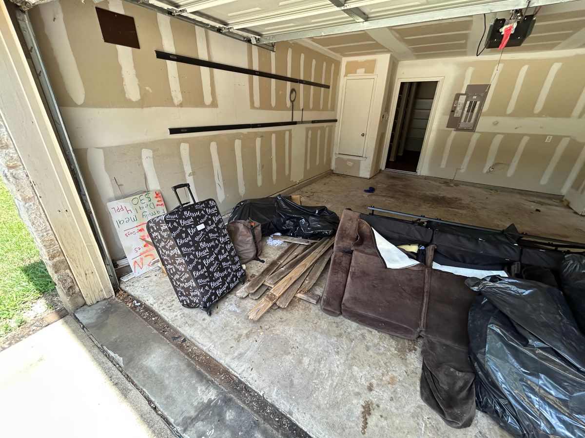 Junk Removal for D’s Lawncare in Killeen, TX