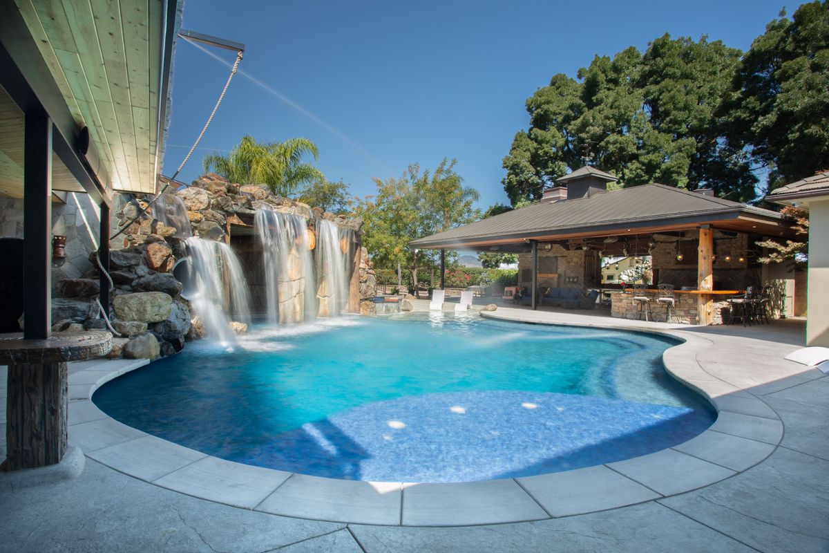 Custom Pool Construction for Western Pools Inc in Marysville, CA