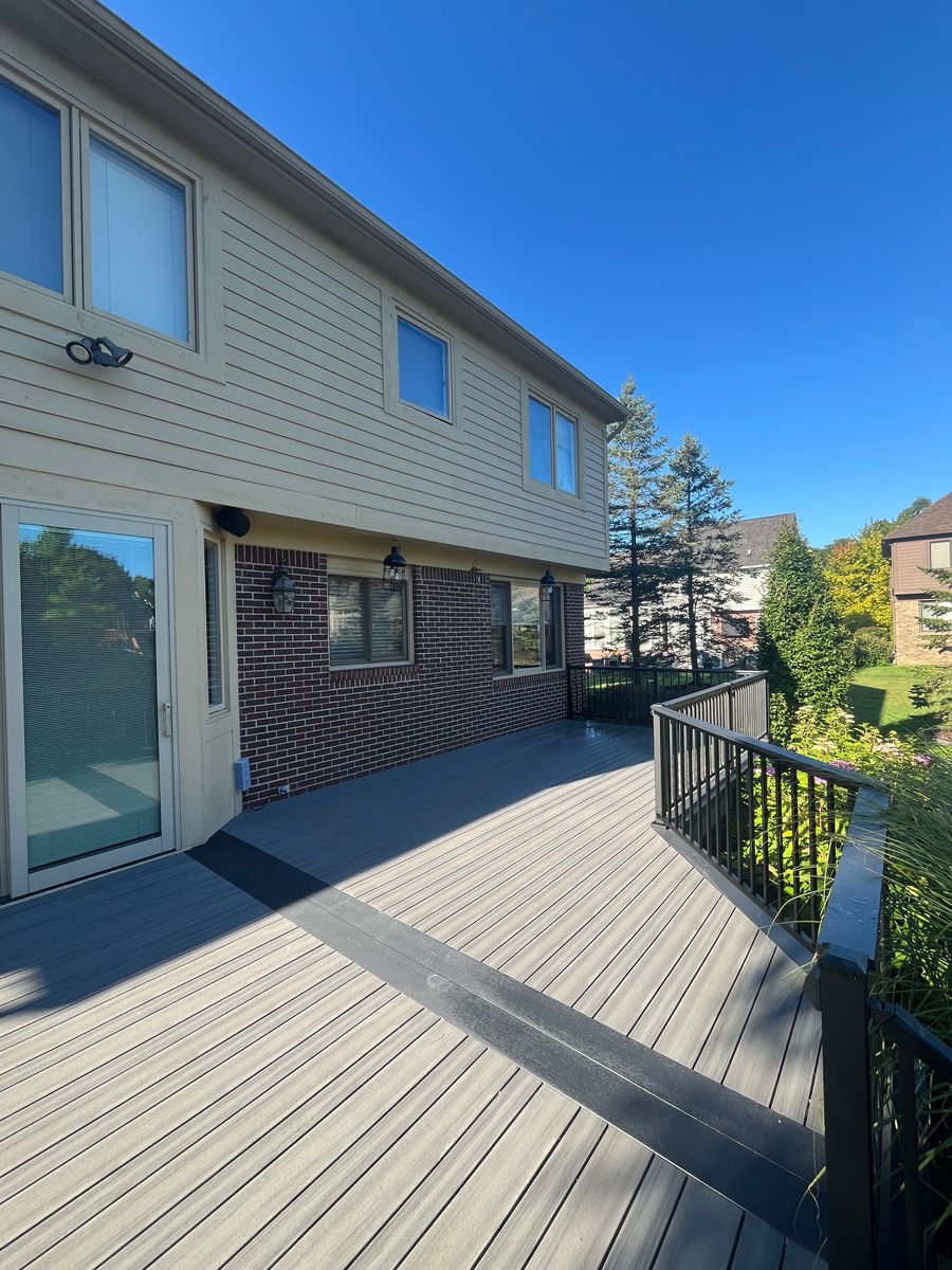 Deck Construction for Sunstone Construction in Oakland County, MI