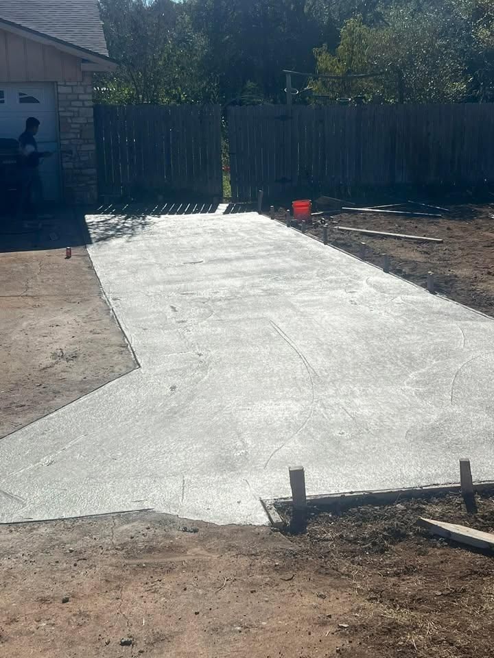 Concrete Construction for King Services in Seguin, TX