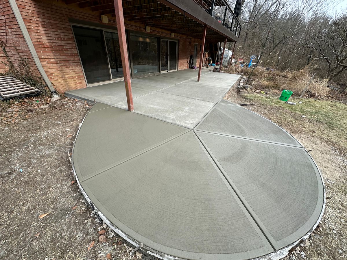 Concrete Patios & Driveways for Tanenbaum Services & Concrete in Florence, KY