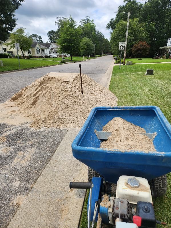 Top Dressing for RightLane Turf Management LLC in Wilson, NC