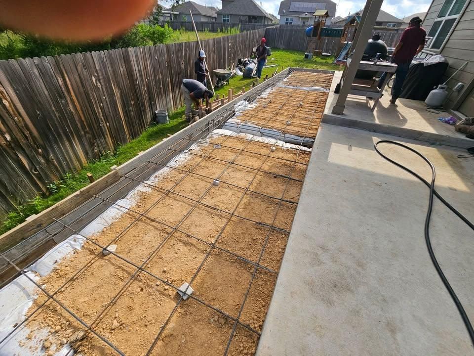 Driveways for Martin's Masonry & Landscaping in Leander, TX