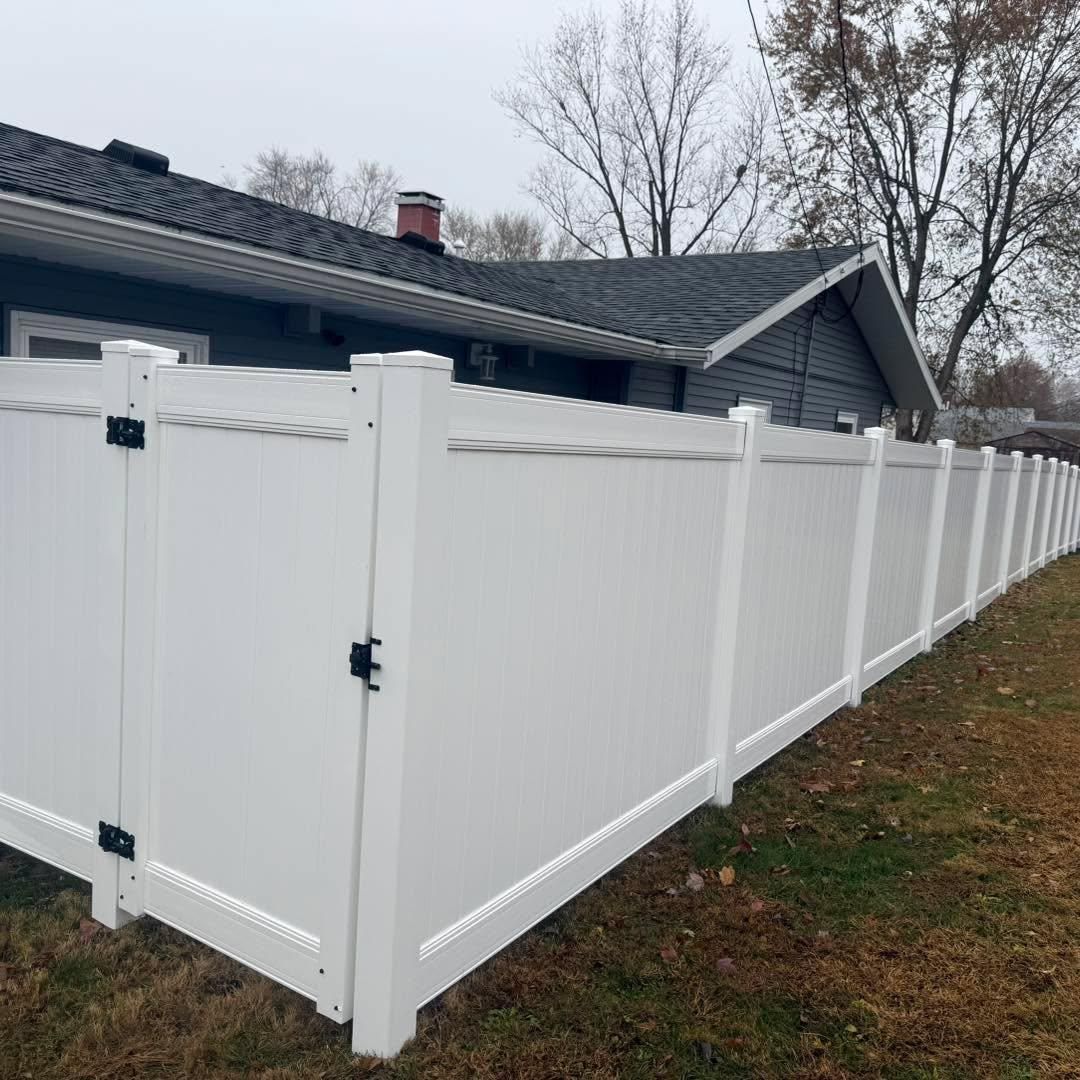 Fence Installation for Illinois Fence & Outdoors in Kewanee, IL