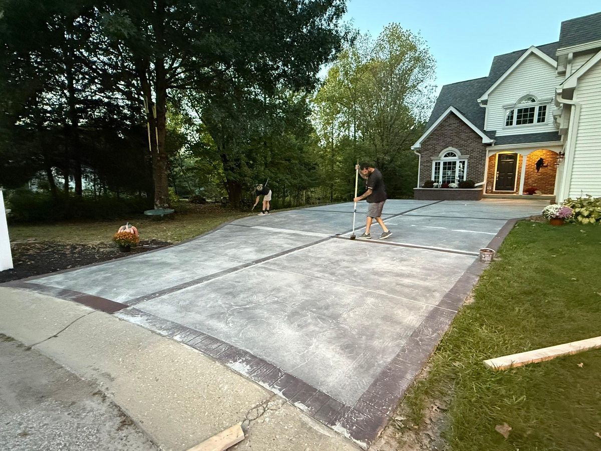 Driveways & Sidewalks for Whitfield Concrete Construction in Solsberry, IN