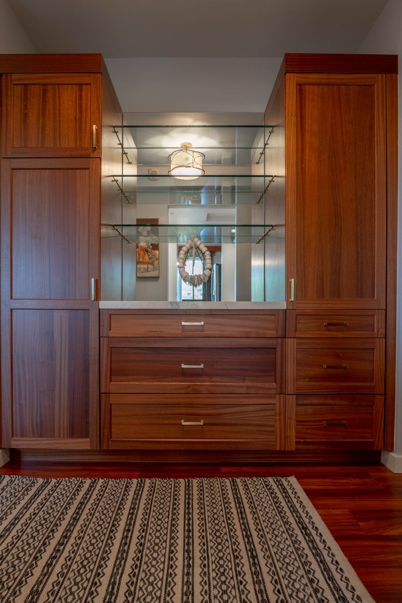 Custom Cabinetry for Alexander's Designs & Remodeling LLC in Kahului, HI