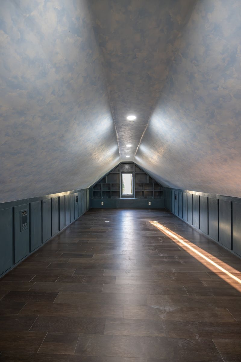 Flooring for Luxurious Construction LLC in Houston, TX