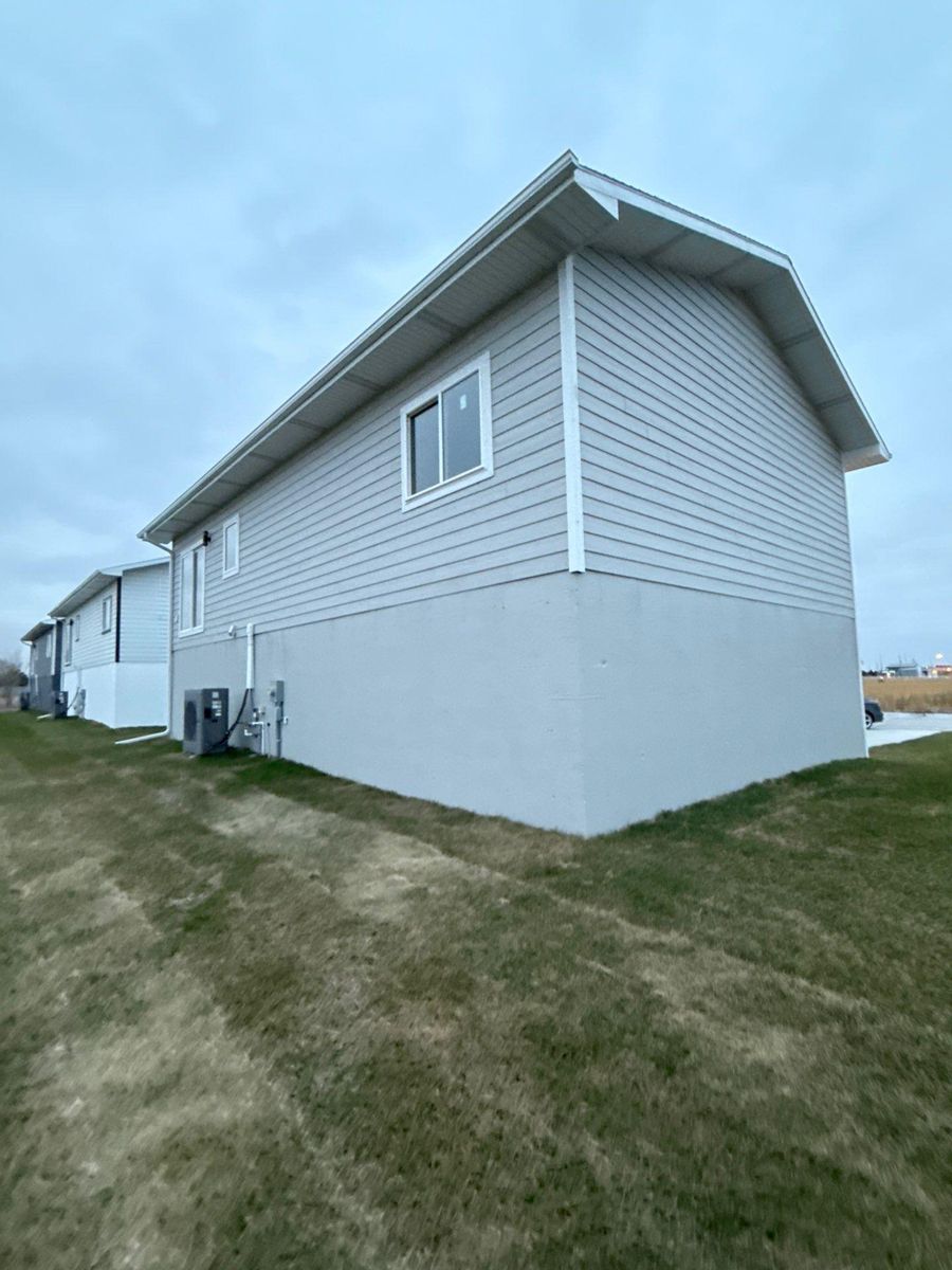 Windows for SMC Exteriors & Construction in Lexington, NE