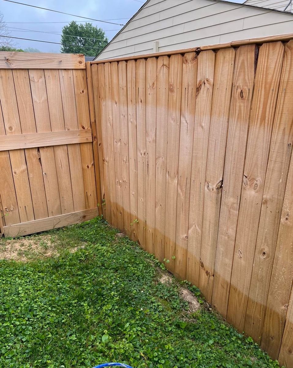 Deck & Fence Staining for Jeff Adkins Painting in Barboursville, WV