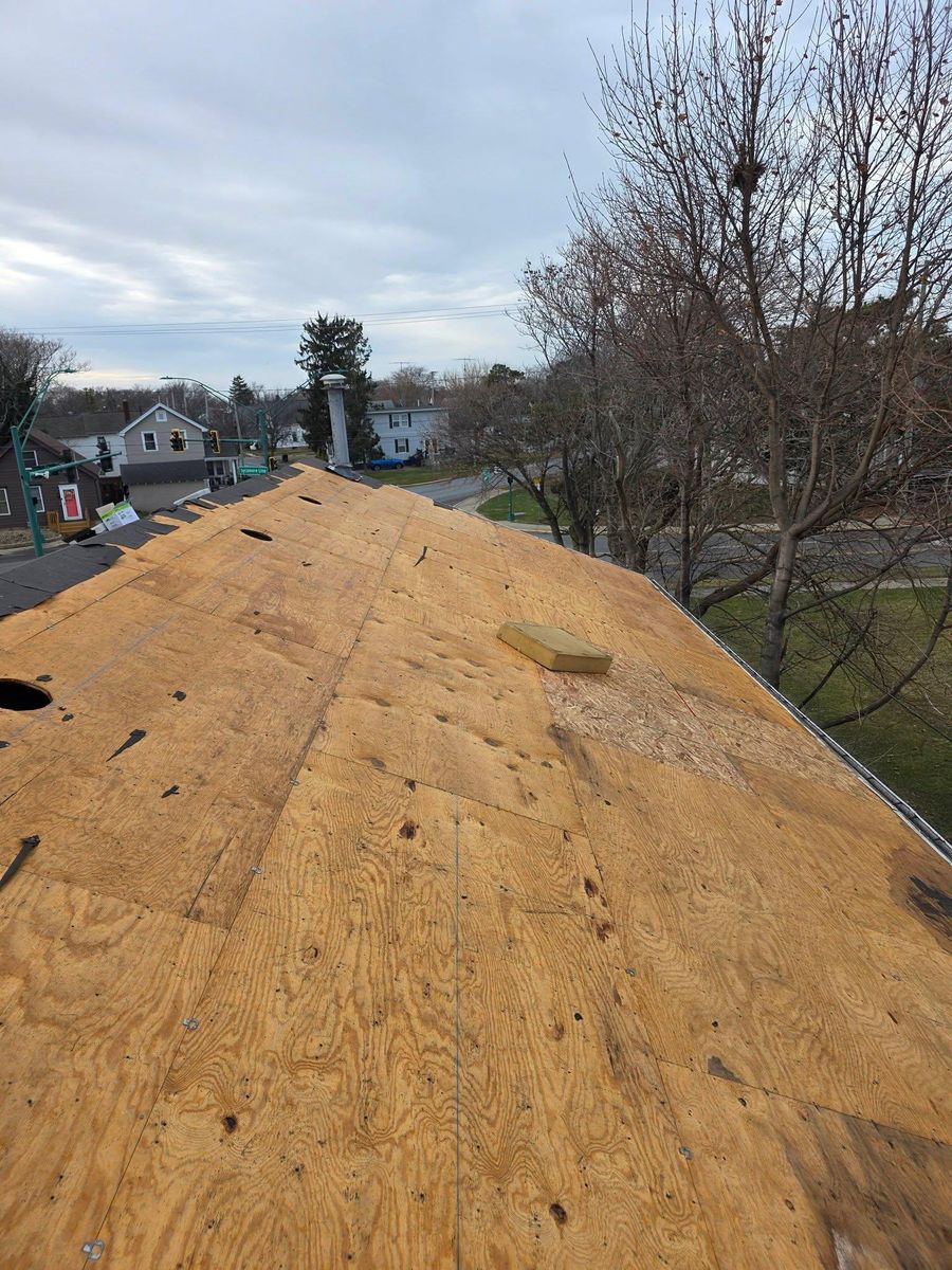 Roofing Repairs & Installation for Erie Coast Custom Construction in Norwalk, OH