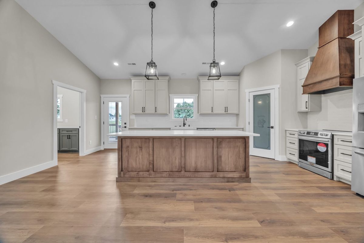 Custom Homes for Ridgeline Construction in Hiddenite, NC