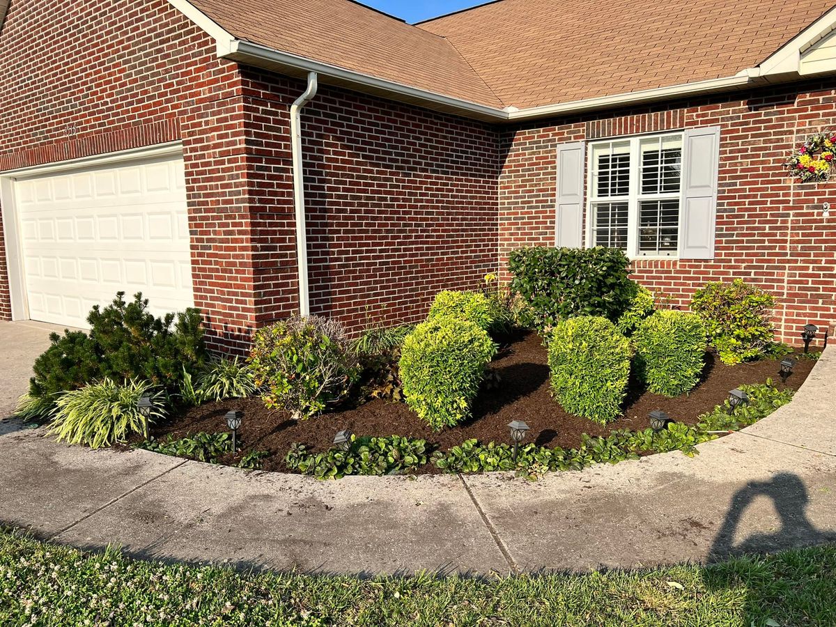 Mulch Installation for TJ’s Landscaping in Knoxville, TN