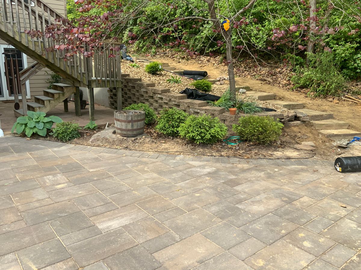 Landscape Installation for Mayfield Landscaping in Staunton, IL
