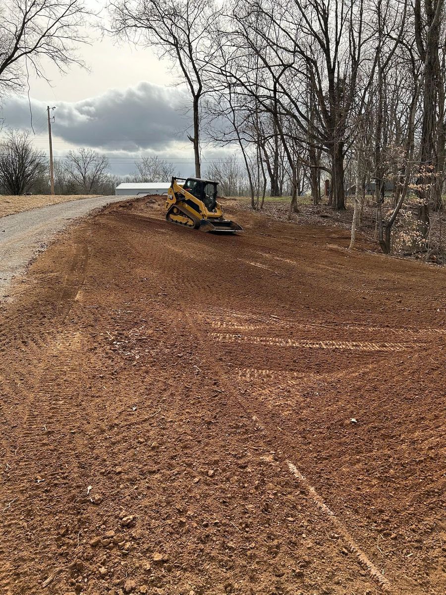Excavation & Grading for DIRT PLUS LLC in Bowling Green, KY