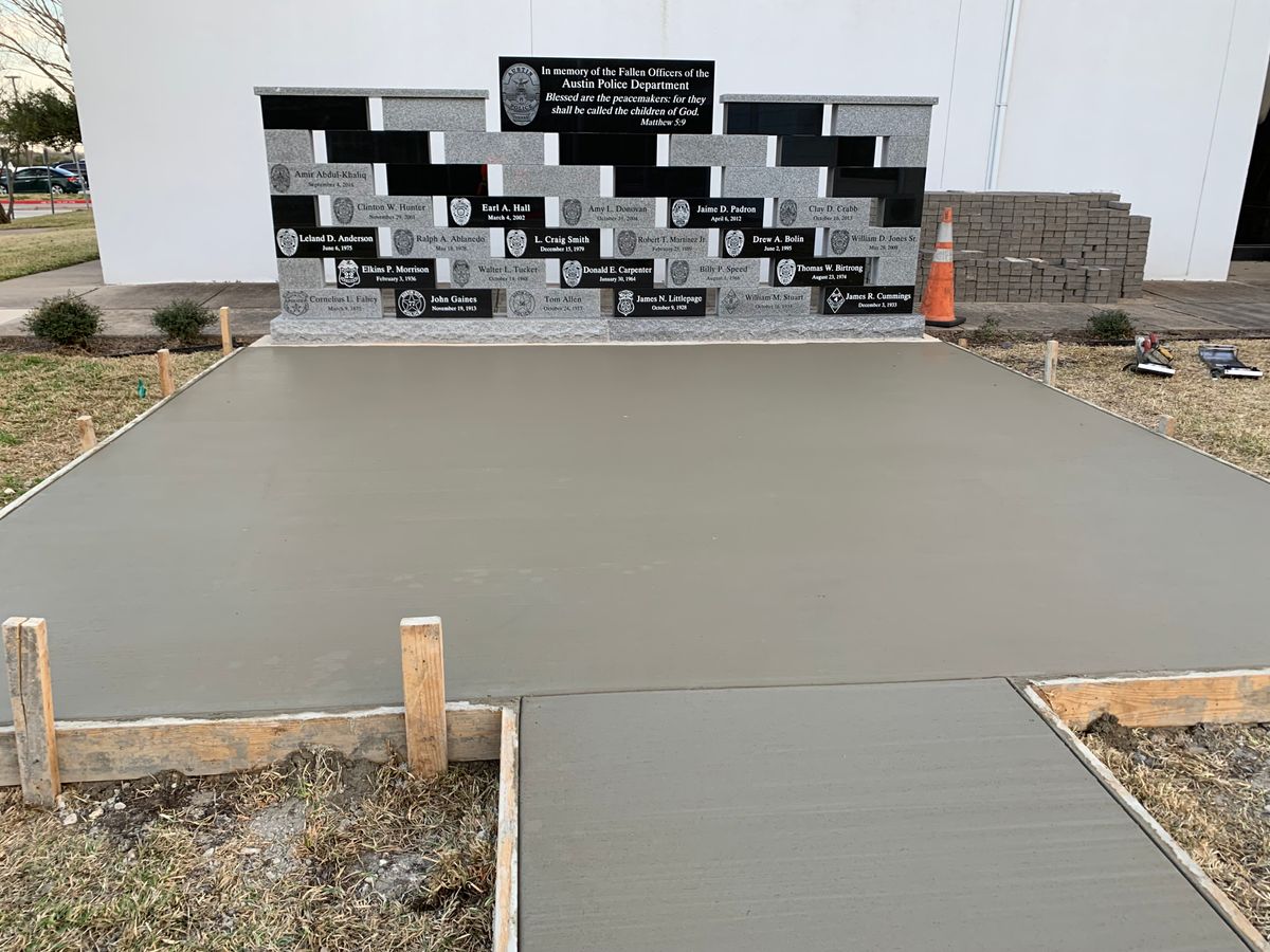 Concrete for Leo's Concrete Crew in Elgin, TX