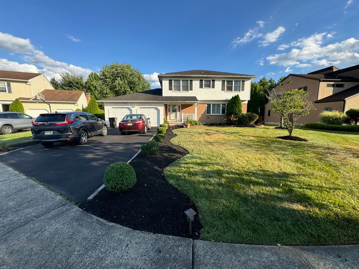 Mulch Installation for Stars and Stripes Landscape Design LLC in Edison, NJ