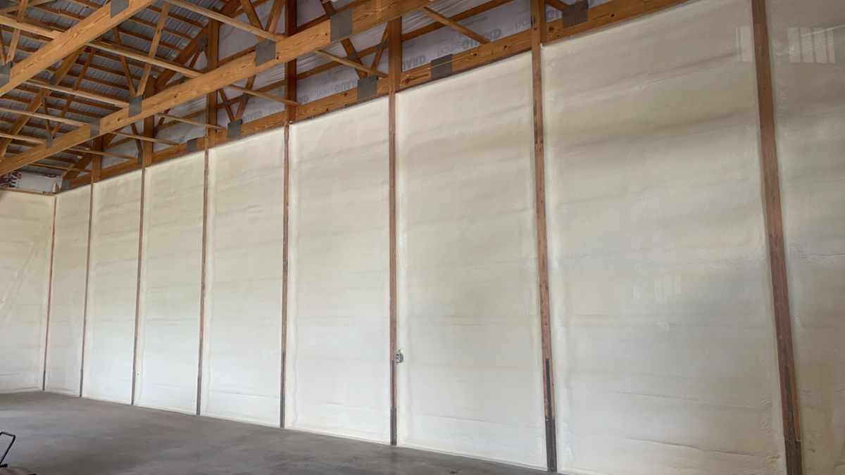 Spray Foam Insulation for D&J Insulation in Howard Lake, MN