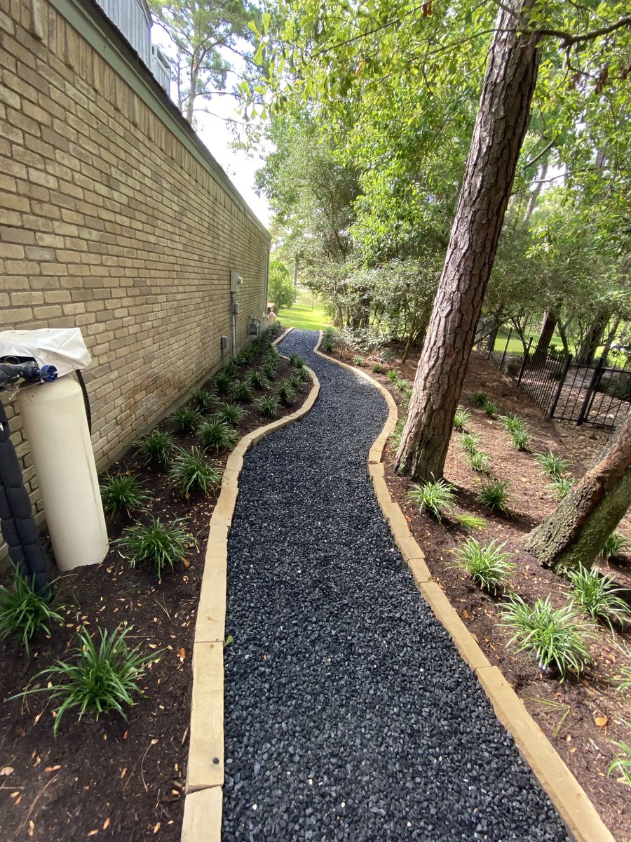 Hardscaping for Atlas Land Design in Creekside Park, TX