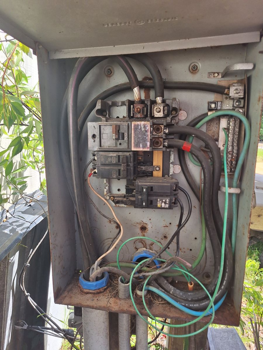 Circuit Breaker Installation and Repair for Flash Gordon Electric LLC in Hope Mills, NC