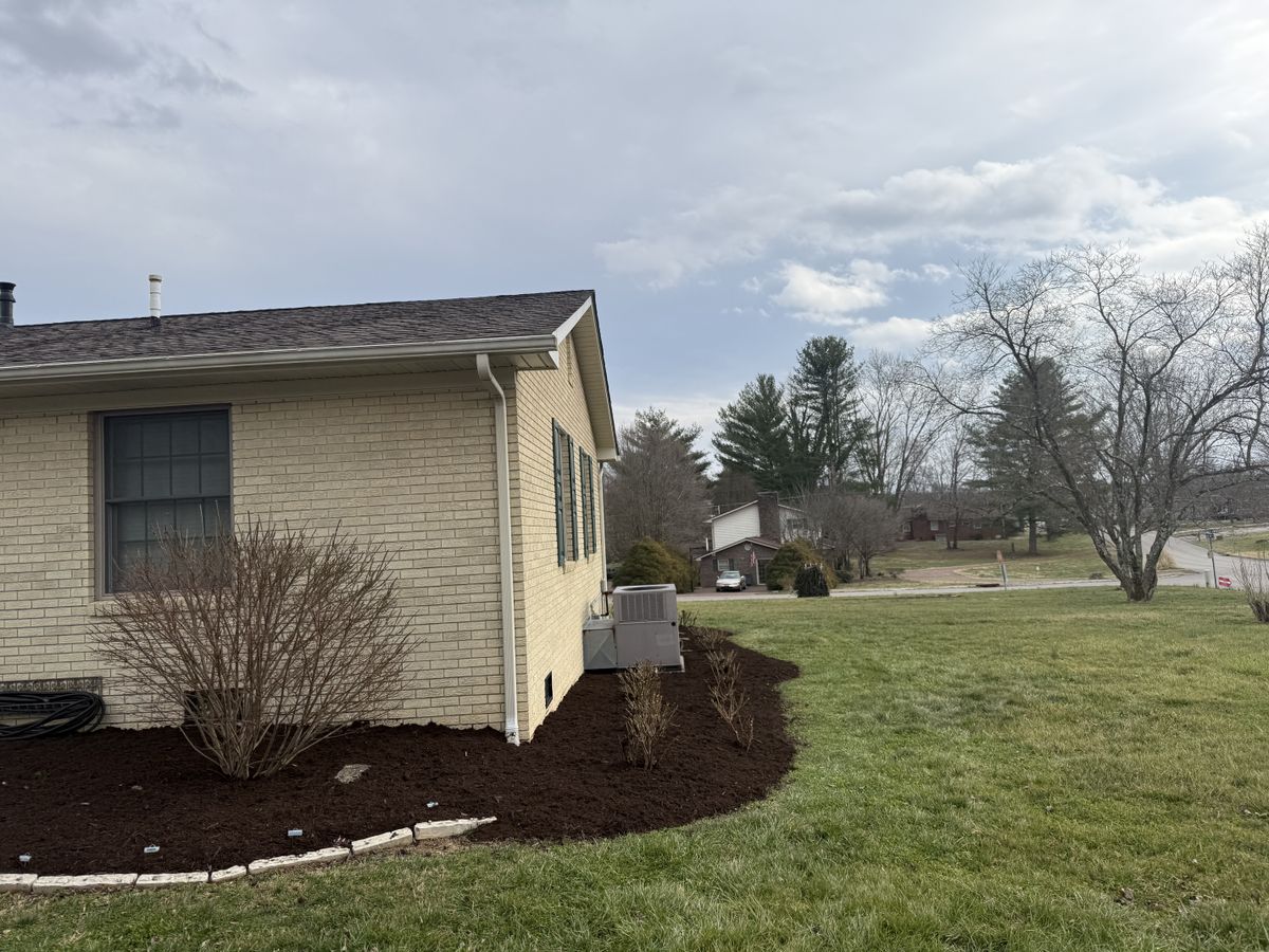Mulch Installation for Lafollette Mulch, Stone and Lawn Care in La Follette, TN
