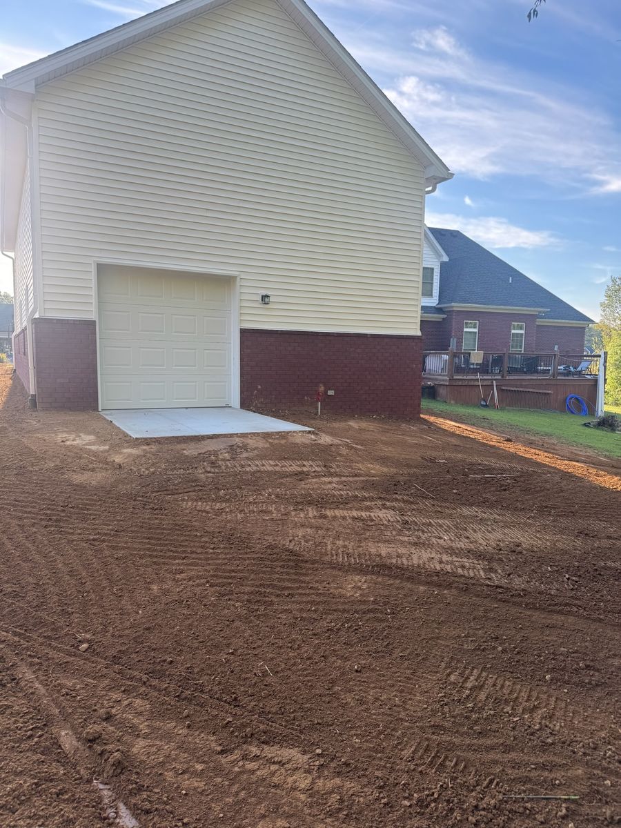 Excavation & Grading for DIRT PLUS LLC in Bowling Green, KY