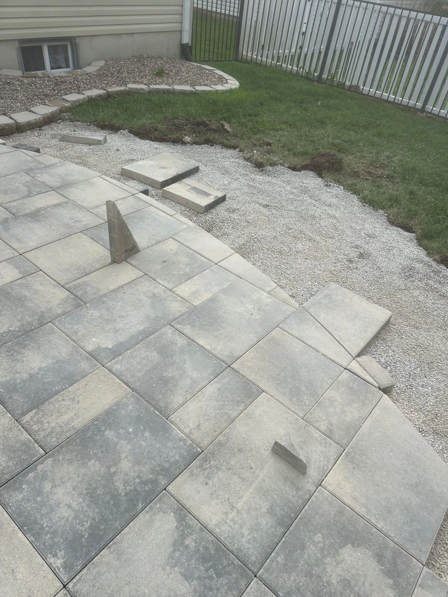 Landscape Installation for Mayfield Landscaping in Staunton, IL