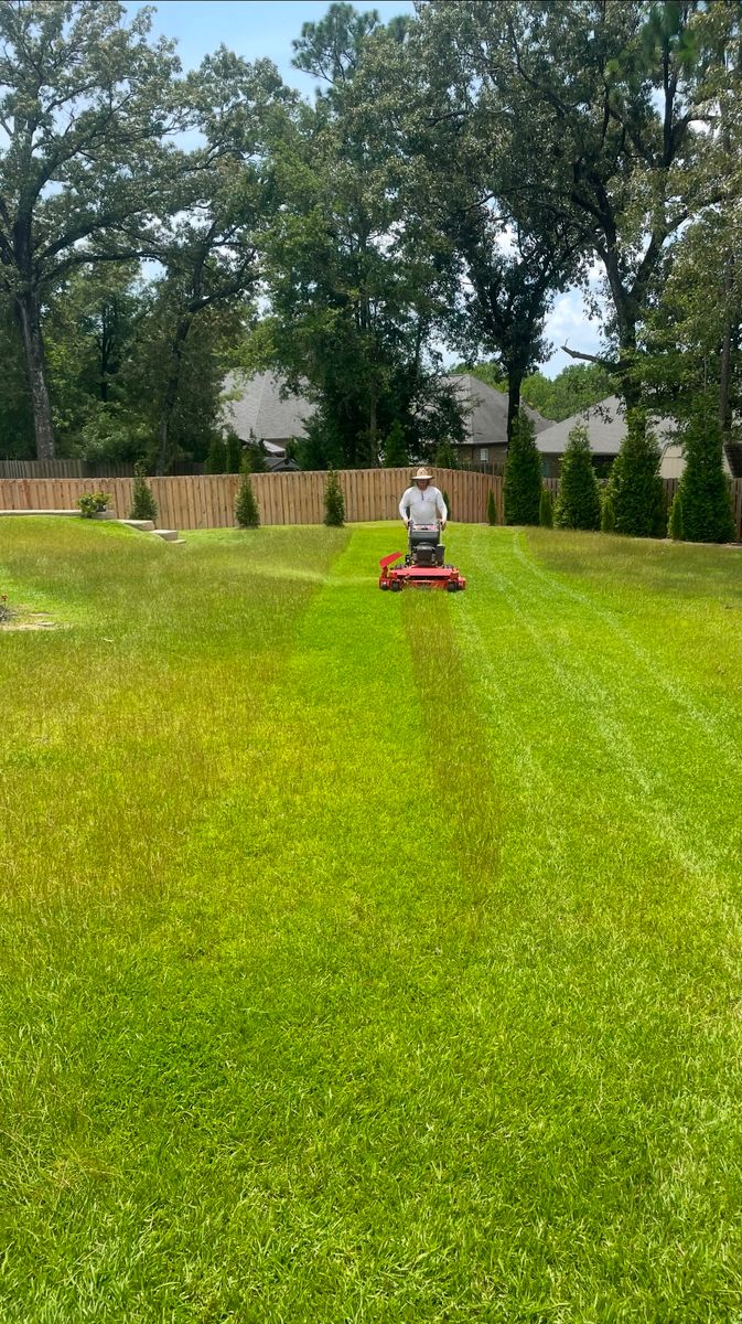 Landscape Maintenance for Enhanced Landscape in Daphne, AL
