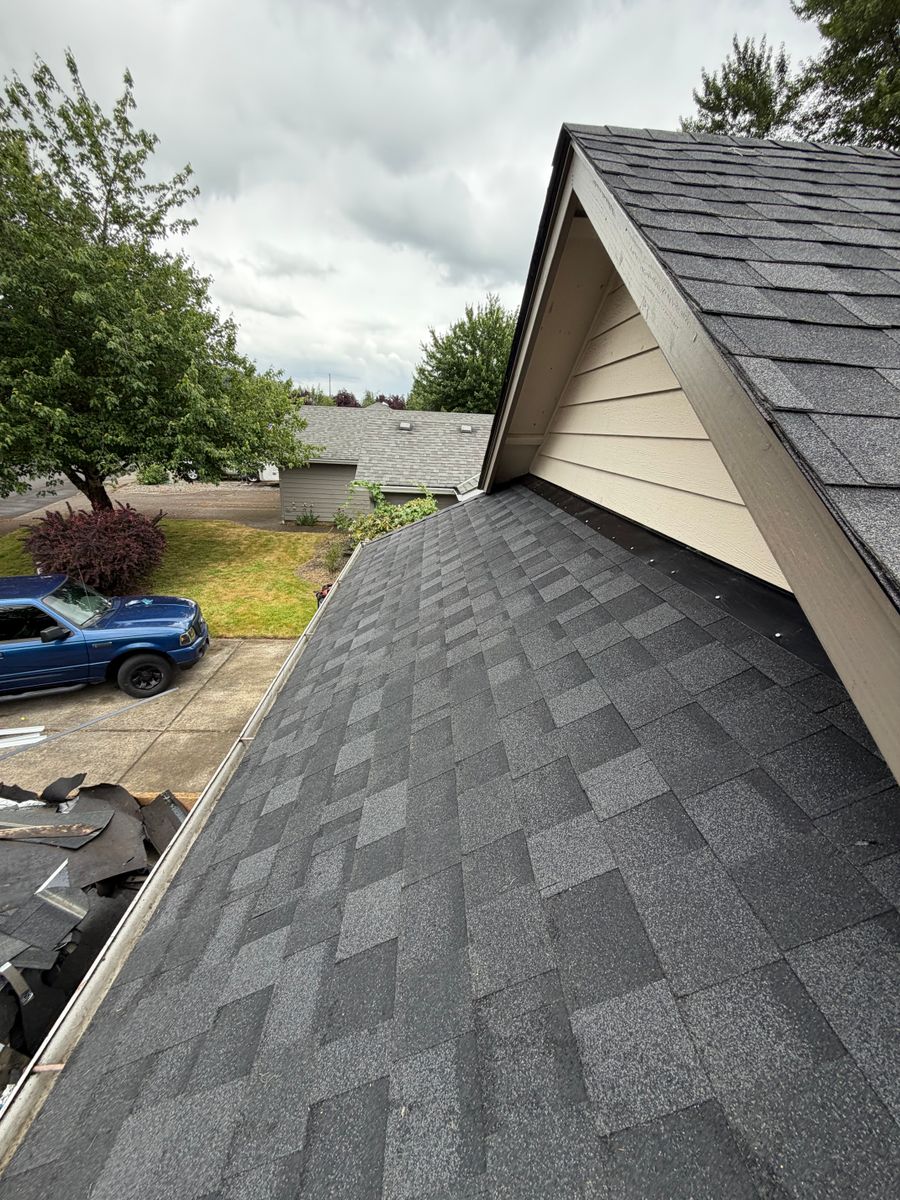Roofing Replacement for Rosas Pro Roof, LLC in Vancouver, WA