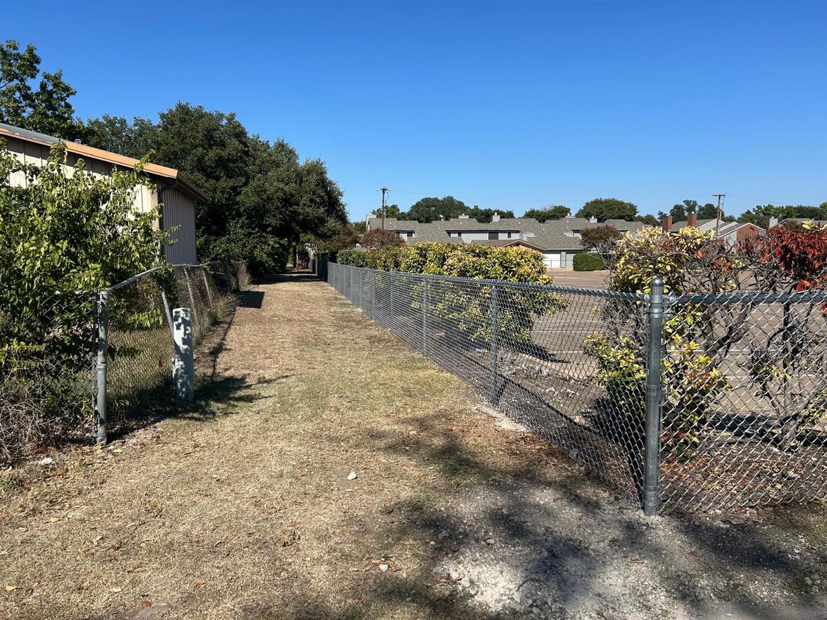 Commercial Fencing for A&O Texas Solutions in Arlington, TX