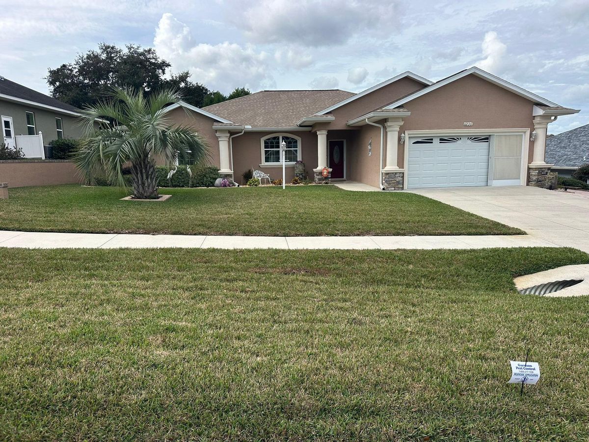 Lawn Spraying for Garrison Pest Control Inc in North Weeki Wachee, FL