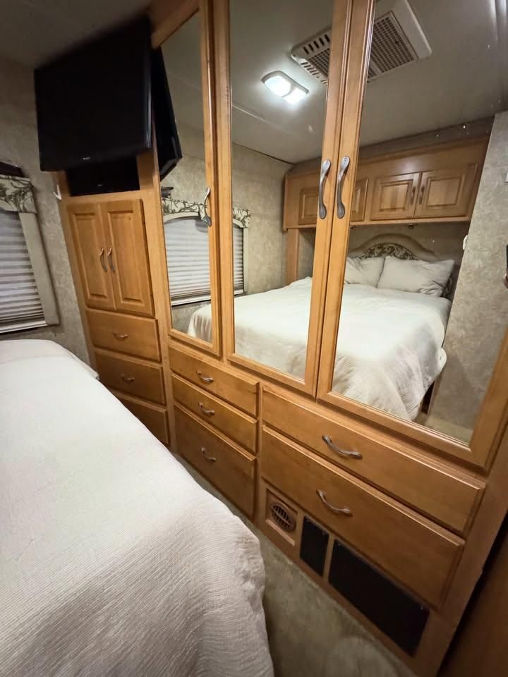 RV Renovations for Mauka to Makai RV Renovations in Los Angeles, CA