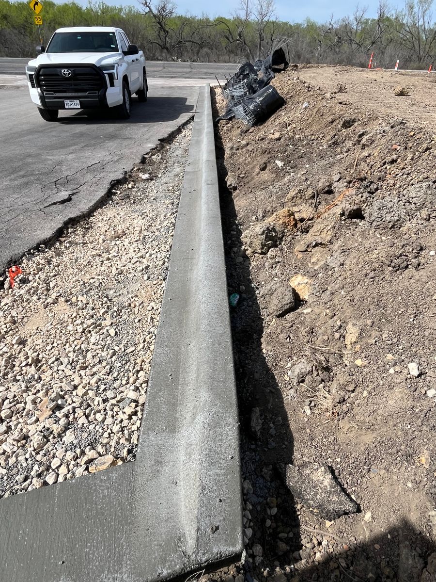 Sidewalk Installation for Leo's Concrete Crew in Elgin, TX