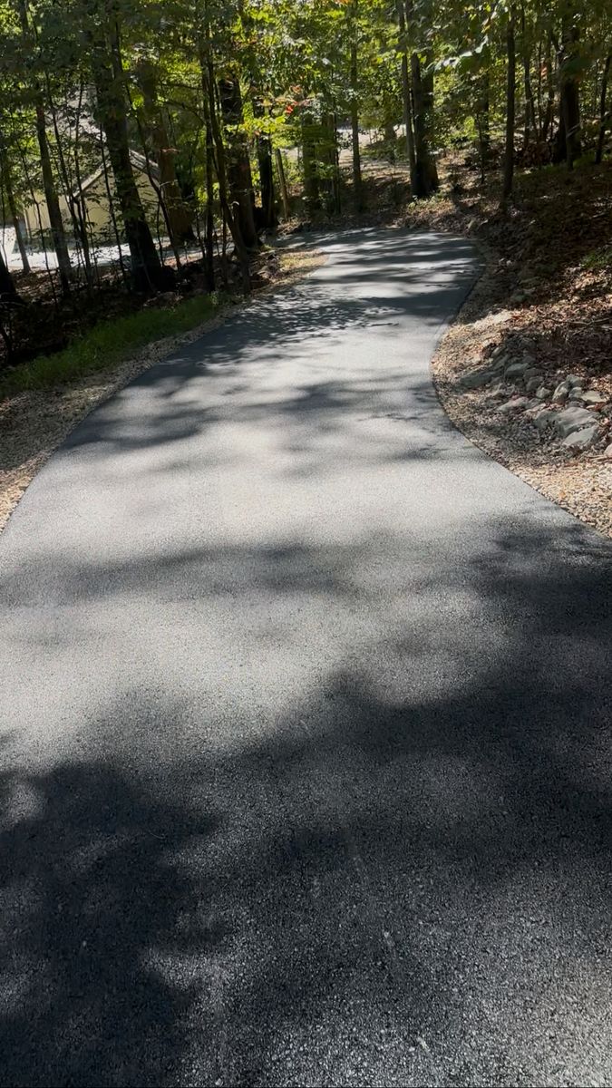 Asphalt Paving for Metzler Paving and Sealcoating in Jacksboro, TN