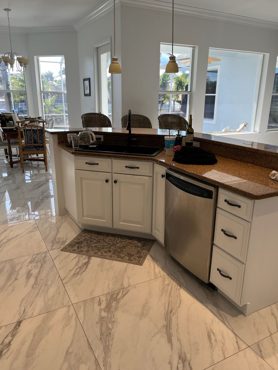 Kitchen and Cabinet Refinishing for Escorpio Painting in Tampa, FL