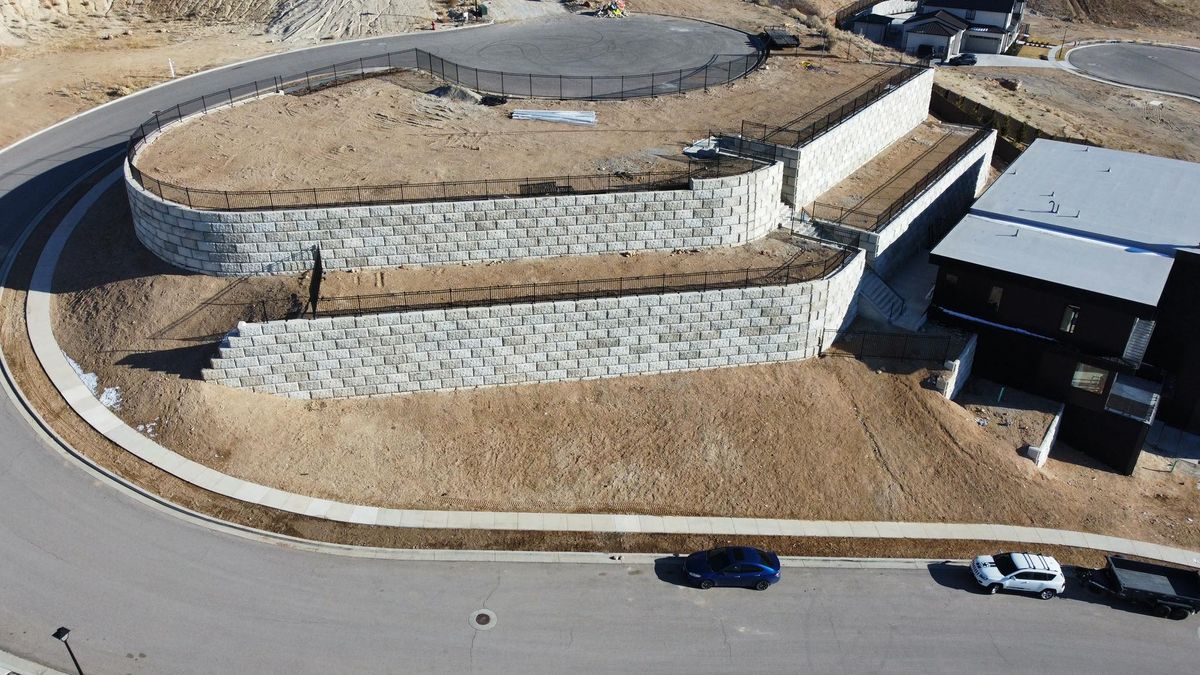 Retaining Walls for Off The Rock Construction in Eagle Mountain, UT
