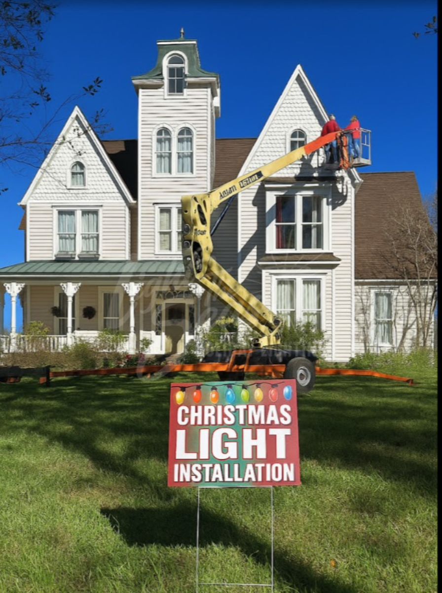 Fascia and Rooflines for Light the Season in Lafayette Parish,  LA