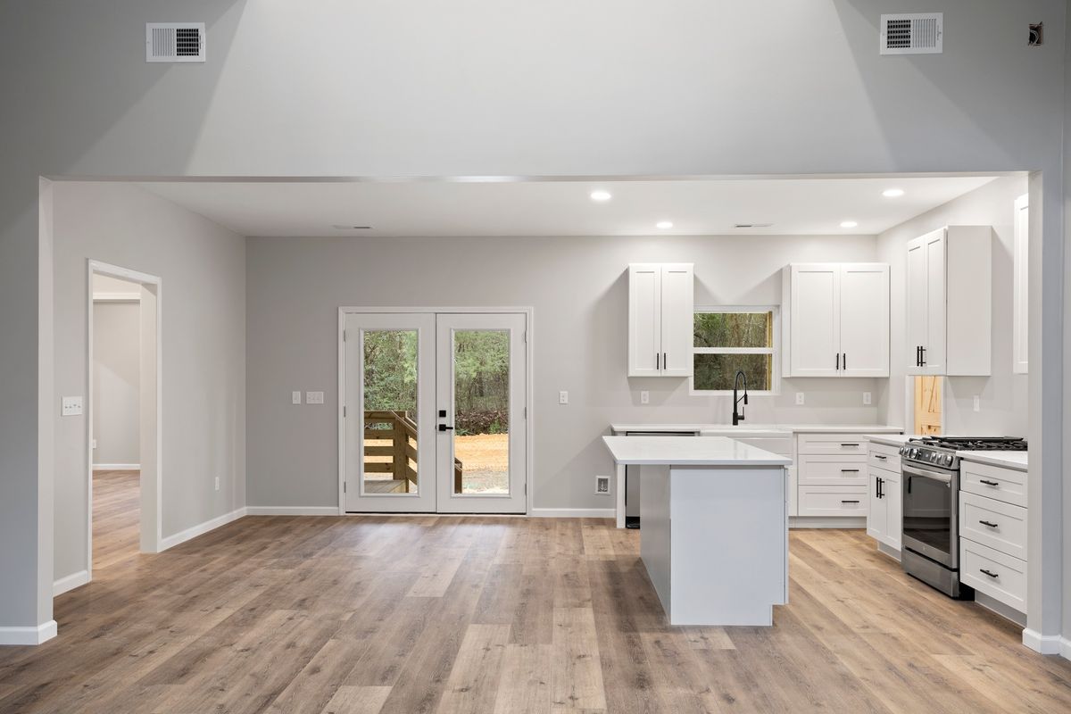 Kitchen Renovation for R & T Contracting in Chattanooga, TN