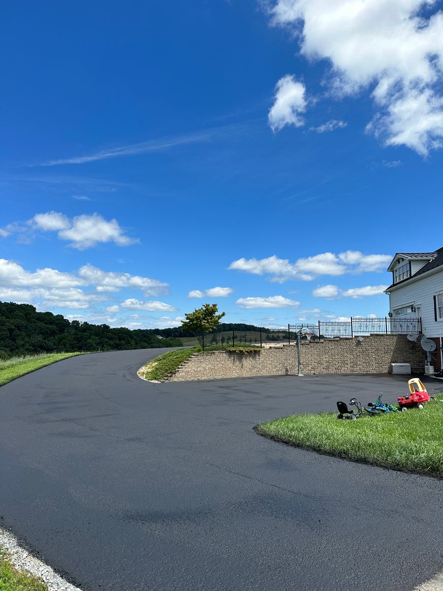 Sealcoating for James R Carter Paving in Roanoke, VA