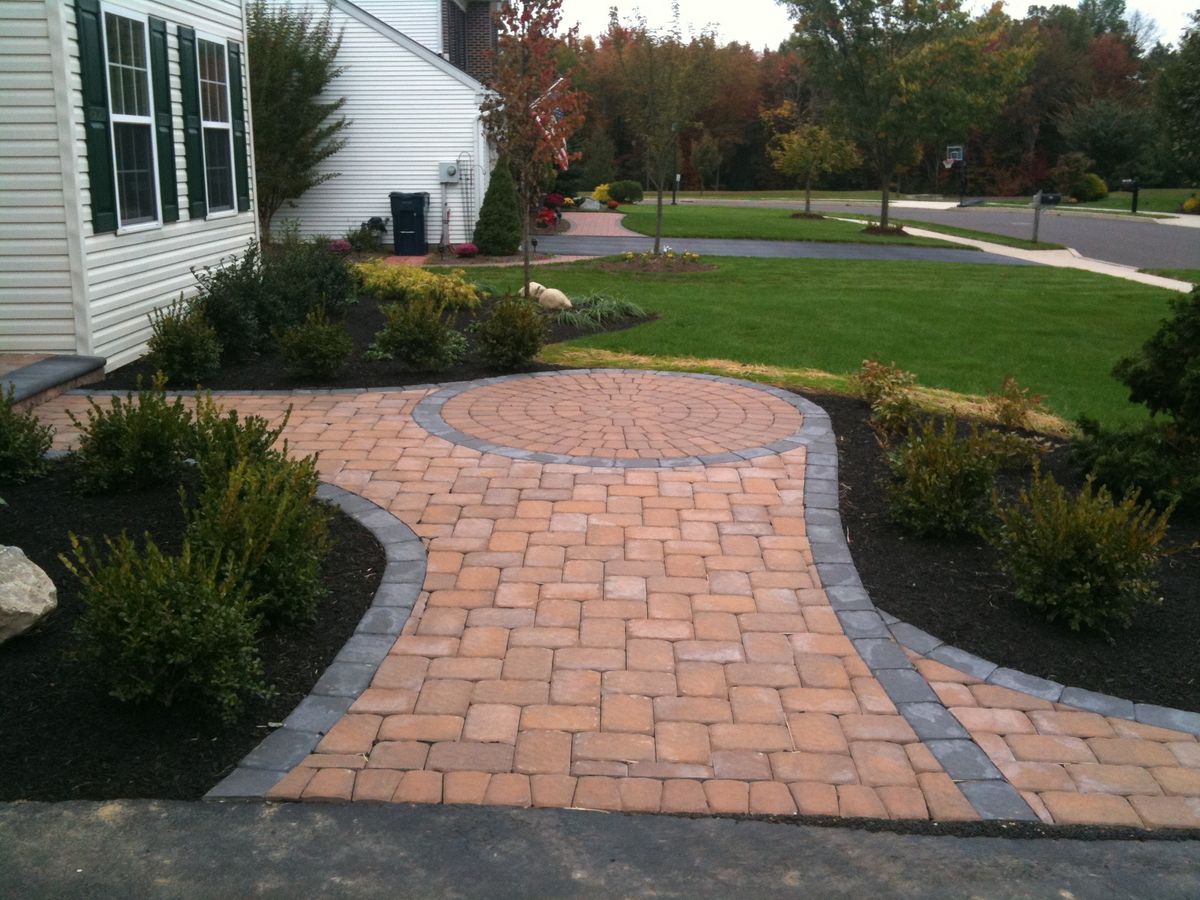 Weeding for The FAAR Group INC in Chalfont, PA