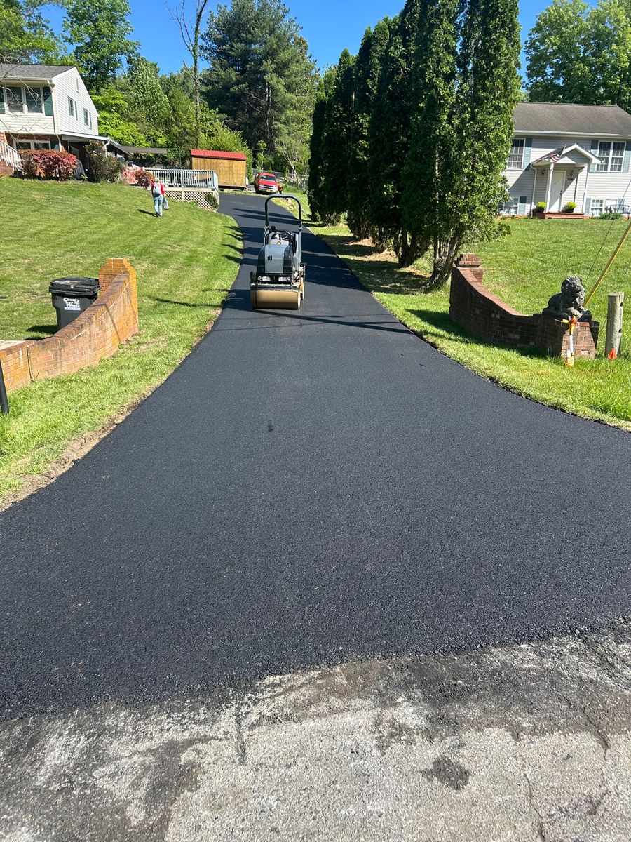 Asphalt Driveways for James R Carter Paving in Roanoke, VA