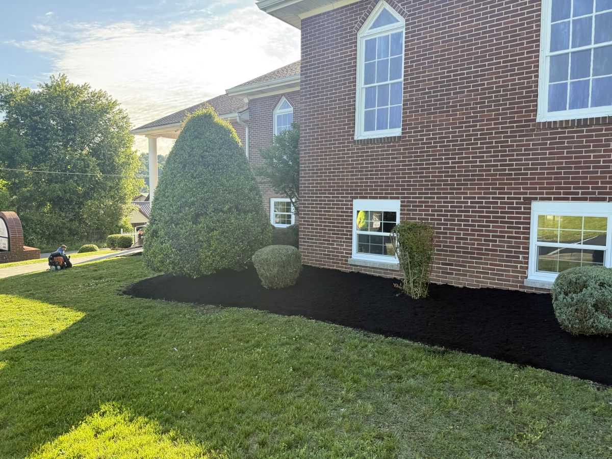 Mulch Installation for Lafollette Mulch, Stone and Lawn Care in La Follette, TN