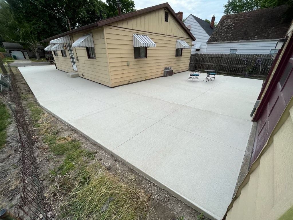 Concrete (Driveways, Sidewalks, Patios)  for Curb Concepts Plus in Mishawaka, IN