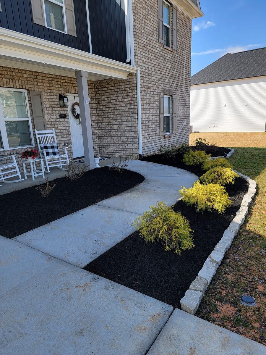 Mulch Installation for Piedmont Lawn and Landscaping in Lexington, NC