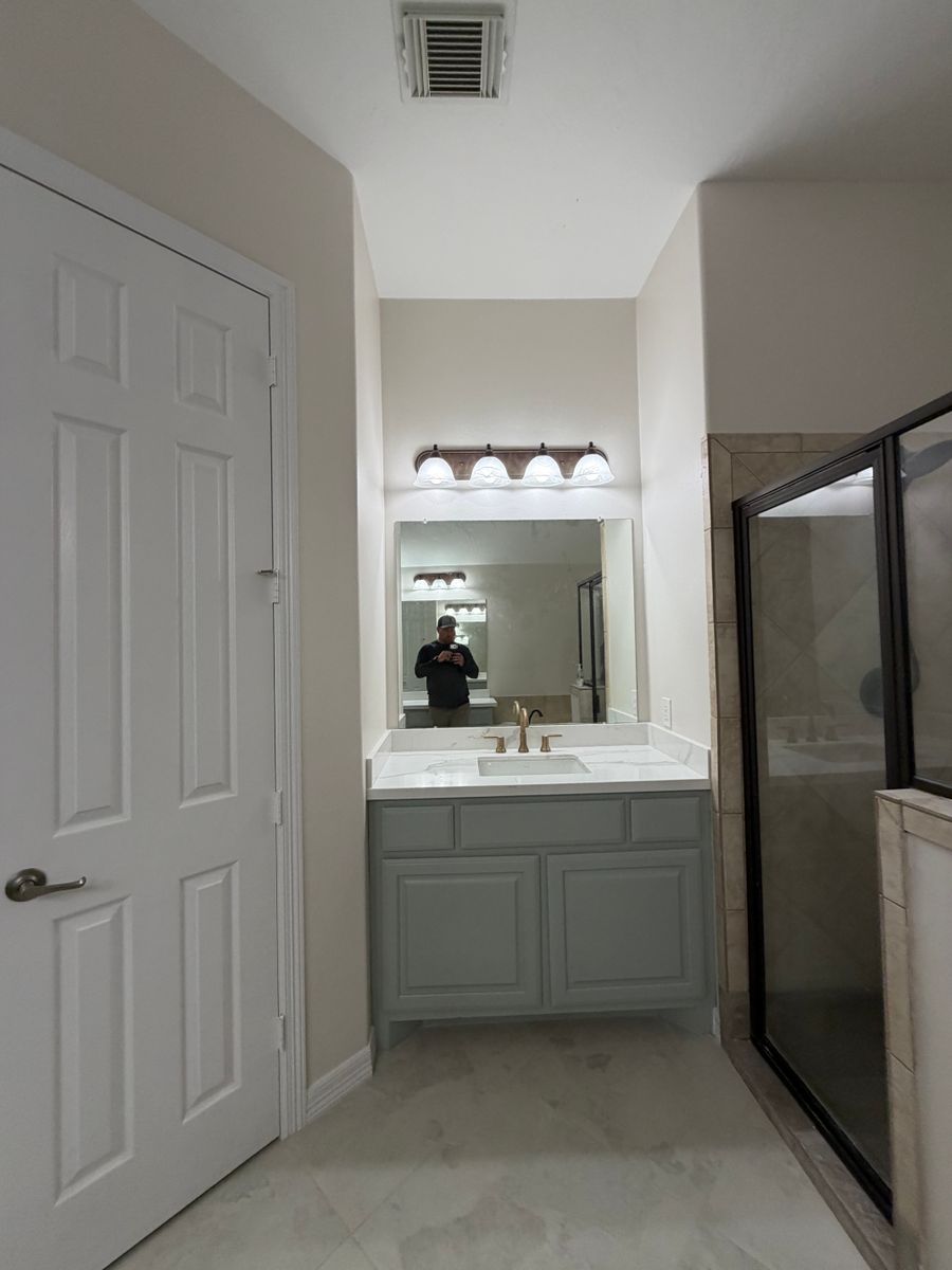 Bathroom Remodeling for MOCO Paint and Remodeling in Spring, TX