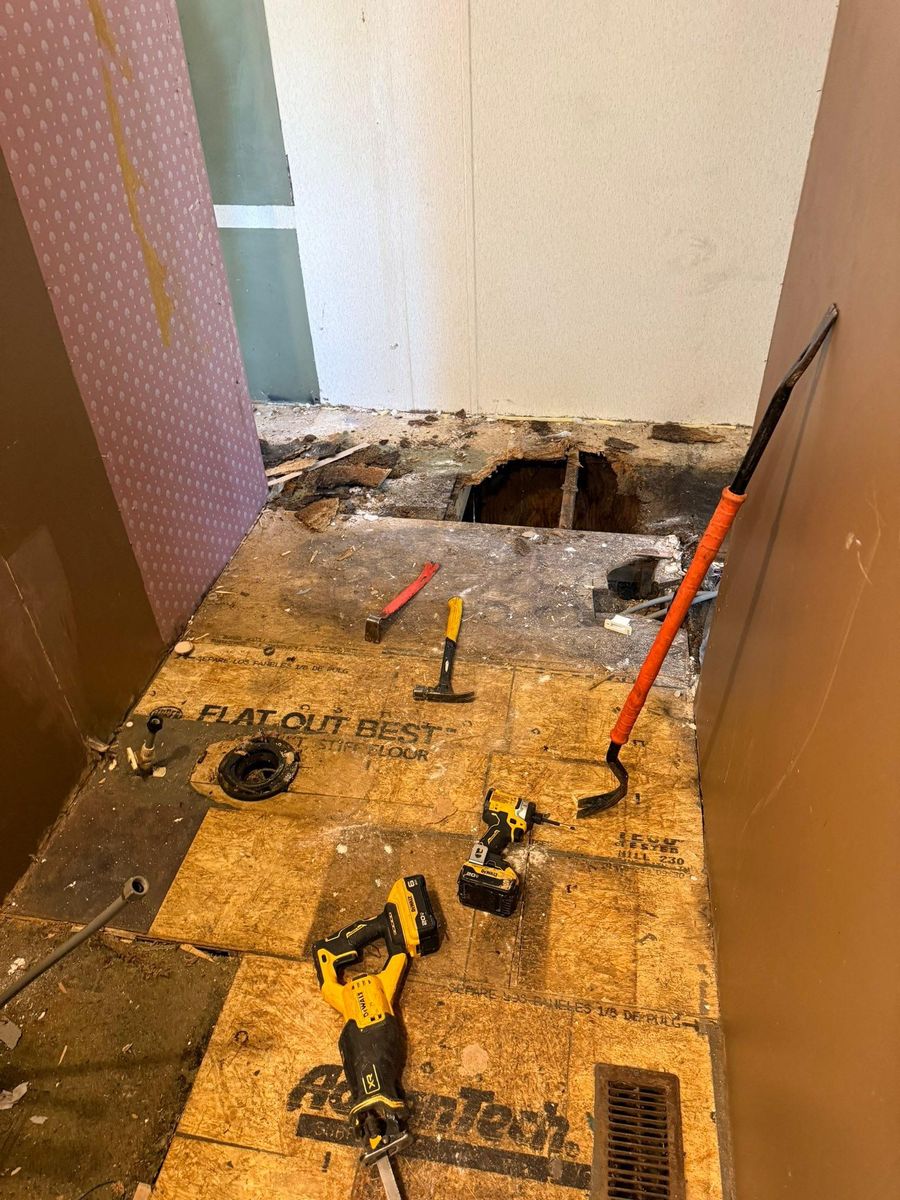 Flooring for Momos Construction in Piney Flats, TN