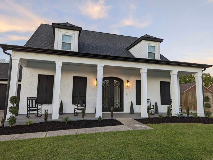 Flower Bed Installation for Jay C’s Touch Landscaping & Pressure Washing Services LLC in Marrero, LA