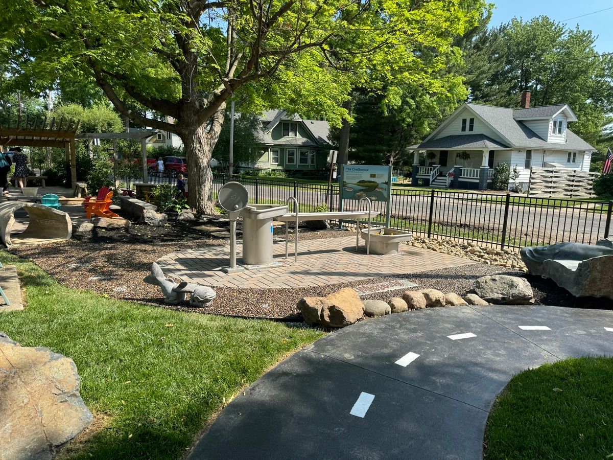 Lawn Maintenance for Mayfield Landscaping in Staunton, IL