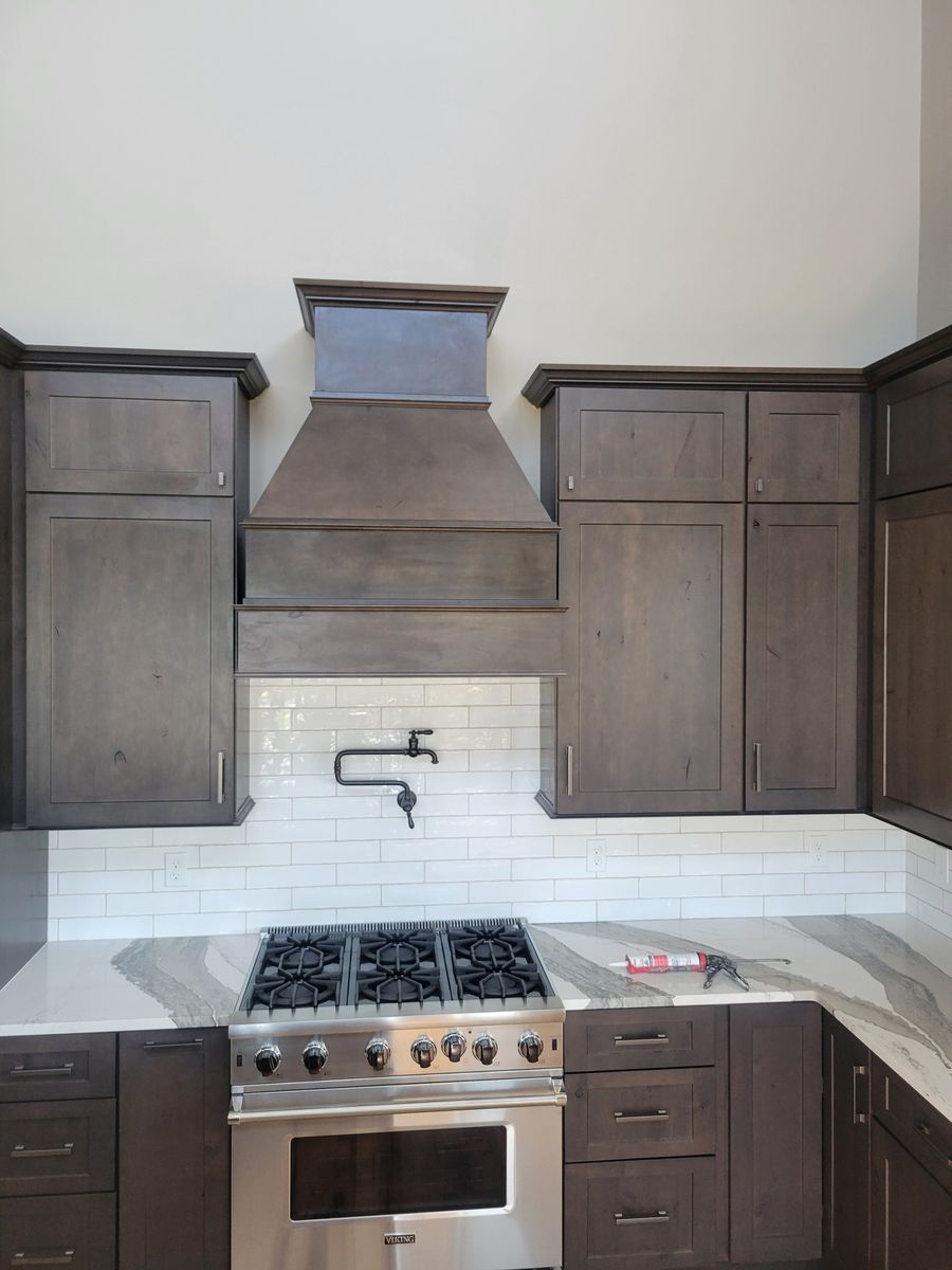 Kitchen Backsplash Tiling for Goldberg Tile & Stoneworks in Belfair, WA