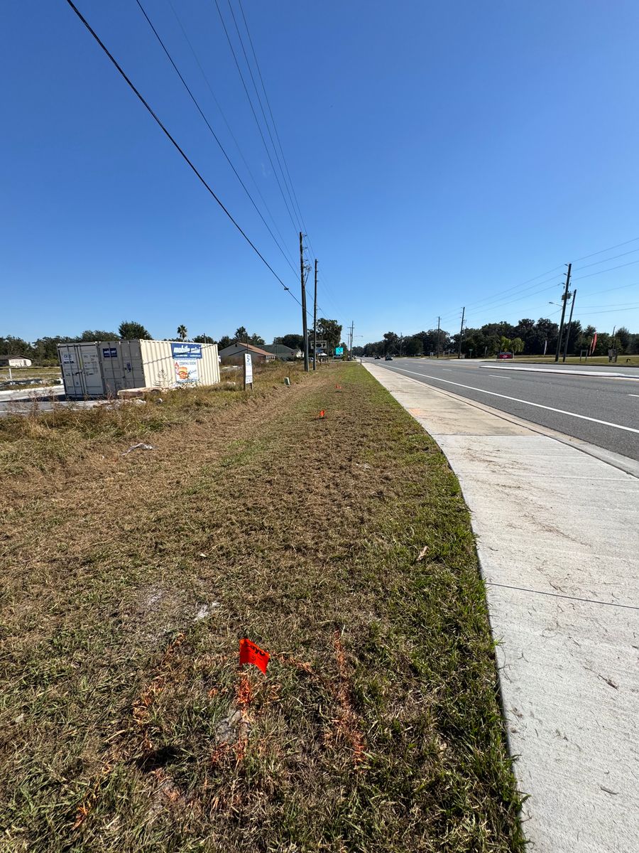 Commercial Property Maintenance for Village Lawn Services LLC in Lake Panasoffkee, FL