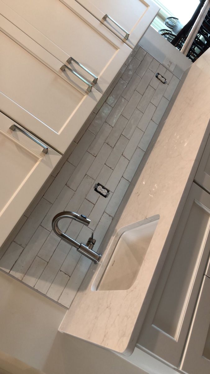 Kitchen Backsplash Tiling for The Tile Guy in Paris, TN